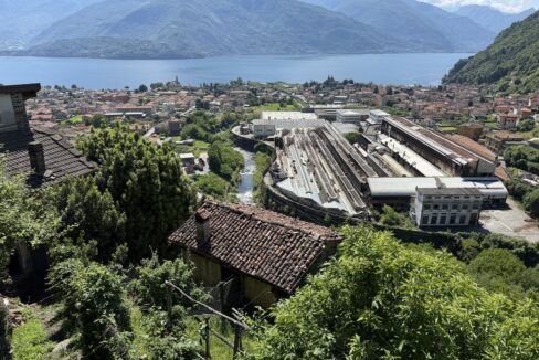 Rustico da Ristrutturare Dongo con Terreno
