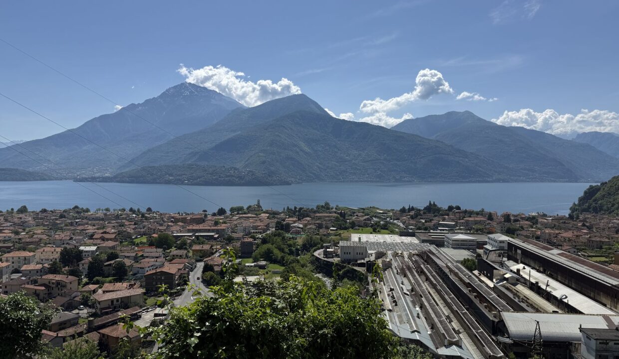Rustico da Ristrutturare Dongo con Terreno