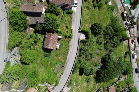 Rustico da Ristrutturare Dongo con Terreno