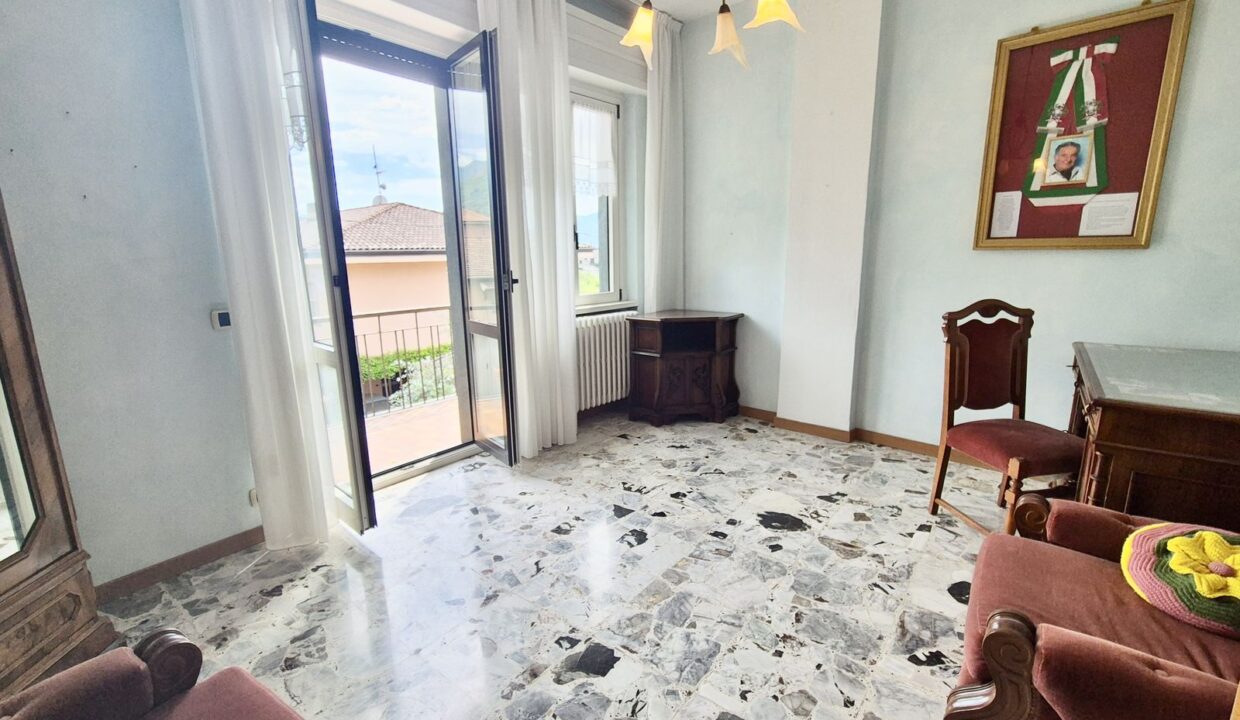 Appartamento Dervio con Balcone