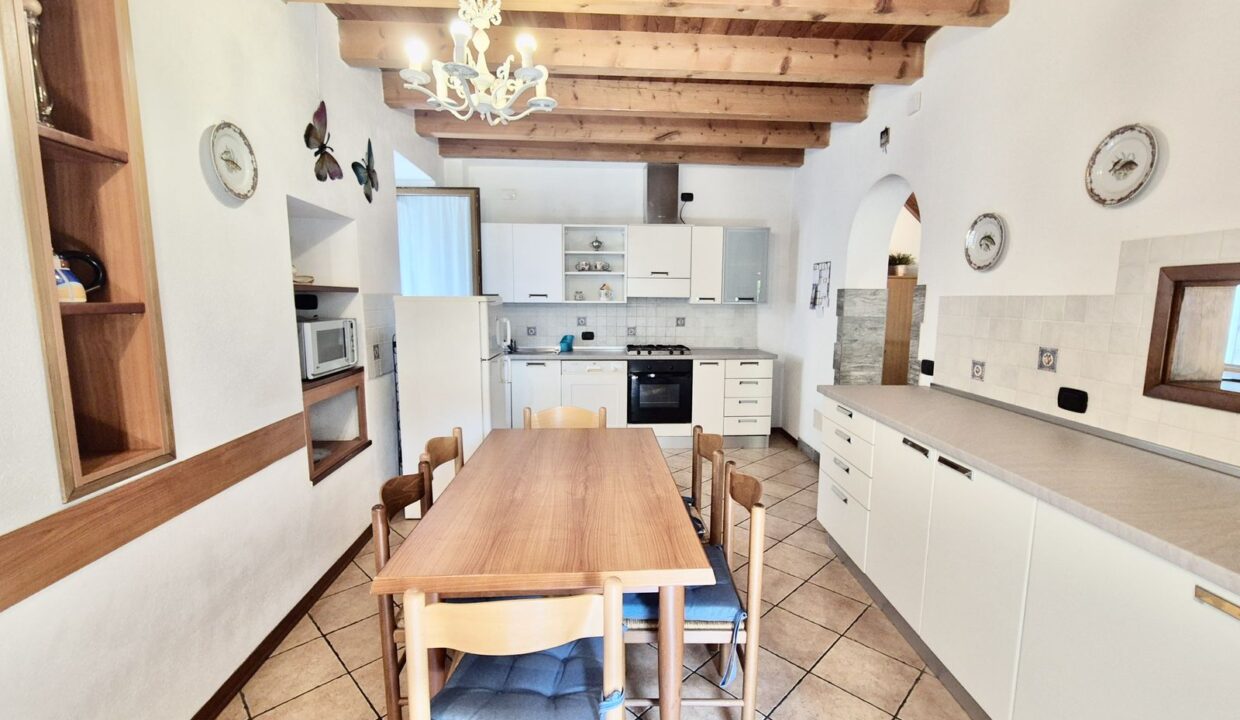 Casa Indipendente Gera Lario con Balcone