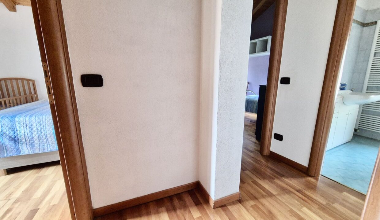 Casa Indipendente Gera Lario con Balcone