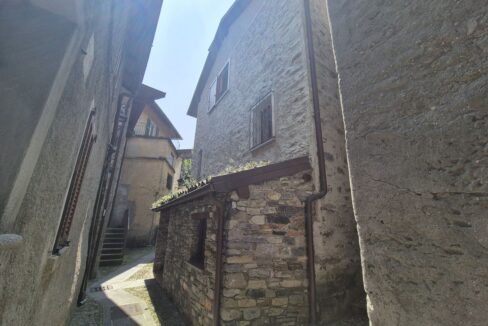 Casa Indipendente Gera Lario con Balcone
