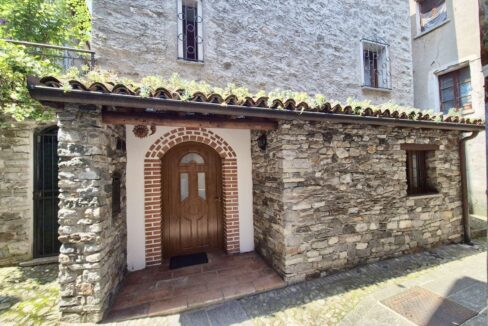 Casa Indipendente Gera Lario con Balcone