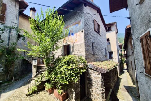 Casa Indipendente Gera Lario con Balcone