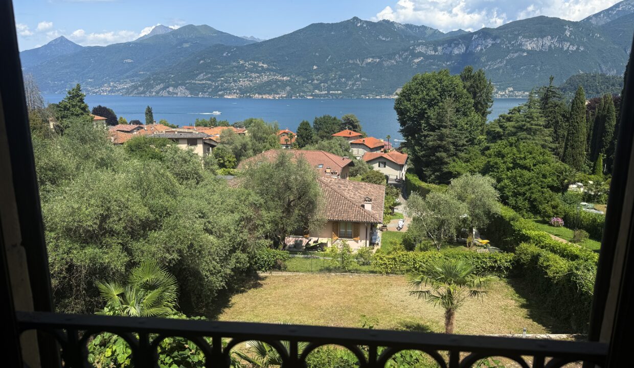 Griante Appartamento con Vista Lago e Balcone12