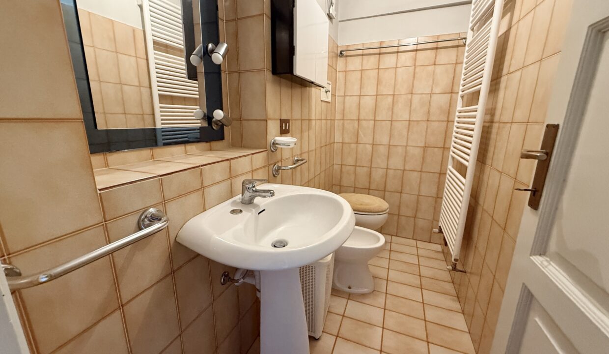 Griante Appartamento con Vista Lago e Balcone15