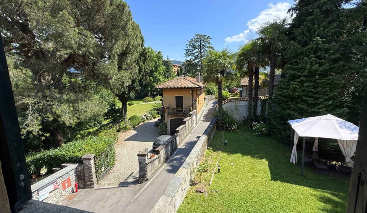 Griante Appartamento con Vista Lago e Balcone17