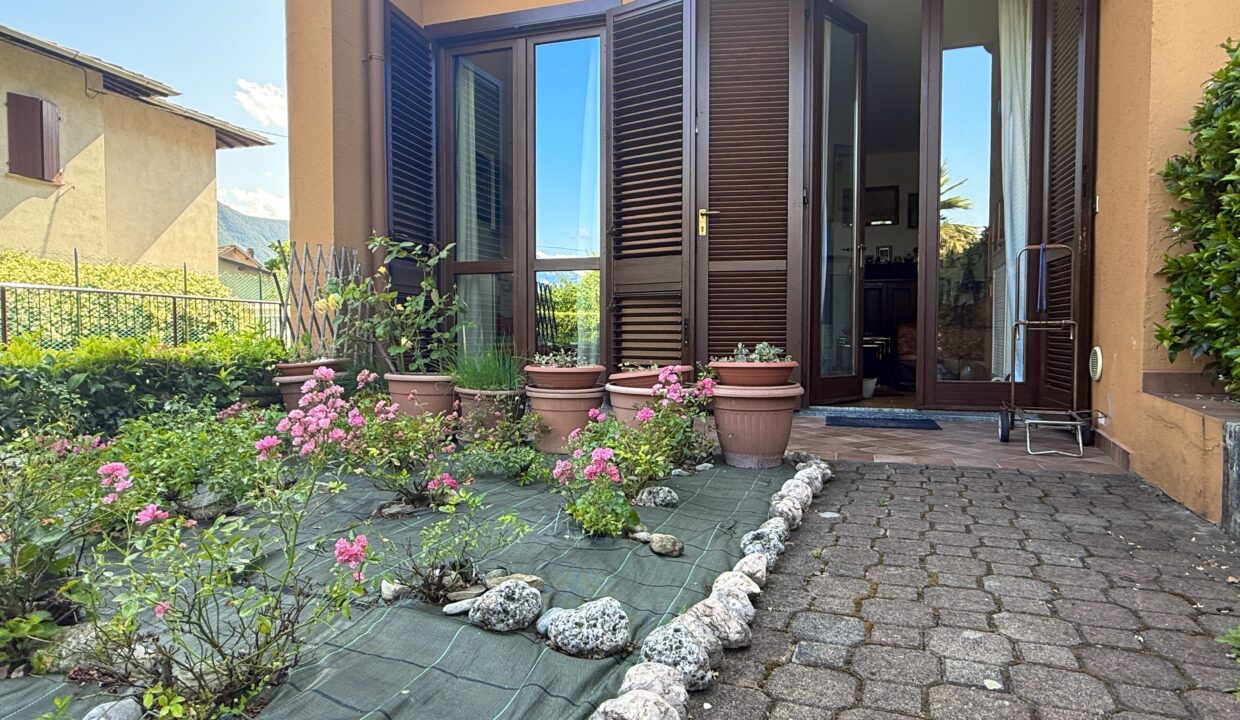 Lenno Appartamento con Terrazzo e Giardino 1
