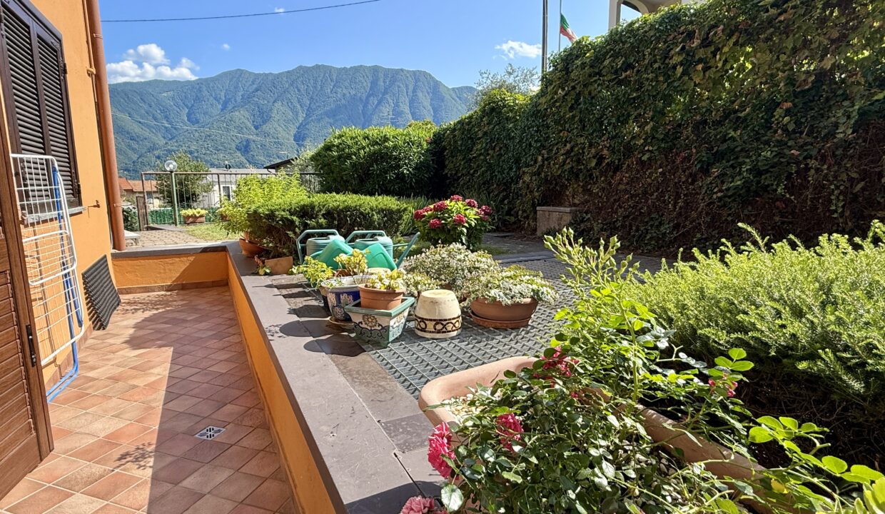 Lenno Appartamento con Terrazzo e Giardino 12