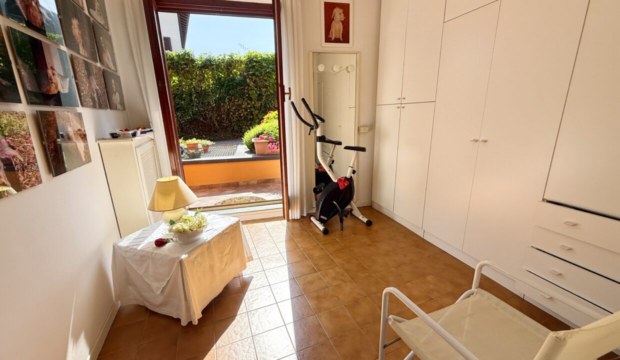 Lenno Appartamento con Terrazzo e Giardino 13