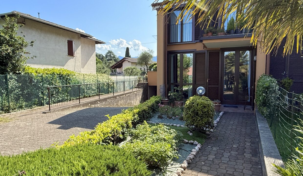Lenno Appartamento con Terrazzo e Giardino giardino