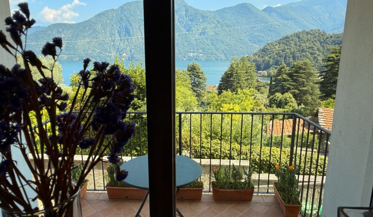 Mezzegra Appartamento con Giardino e Terrazzo 24