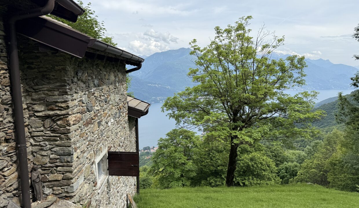 Musso Baita con Terreno da ristrutturare11