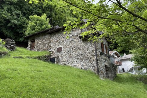 Musso Baita con Terreno da ristrutturare12