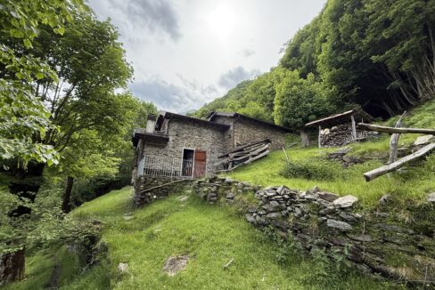 Musso Baita con Terreno da ristrutturare14