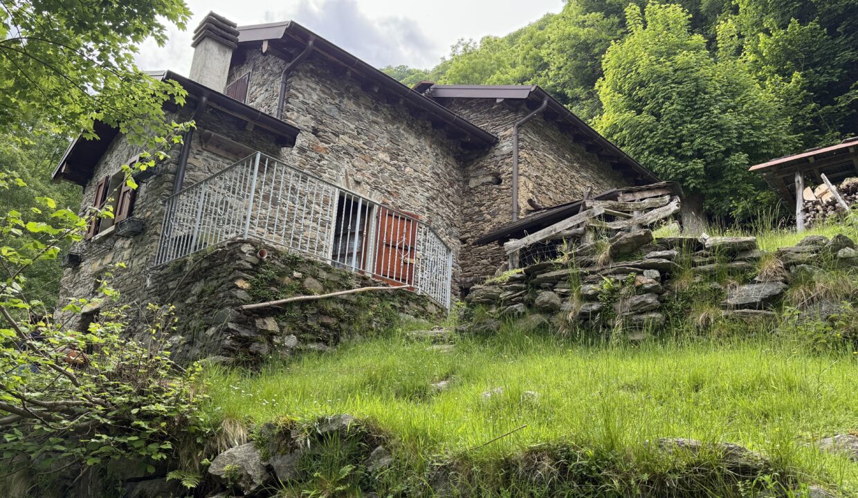 Musso Baita con Terreno da ristrutturare16