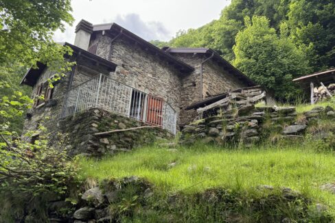 Musso Baita con Terreno da ristrutturare16