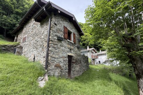 Musso Baita con Terreno da ristrutturare20
