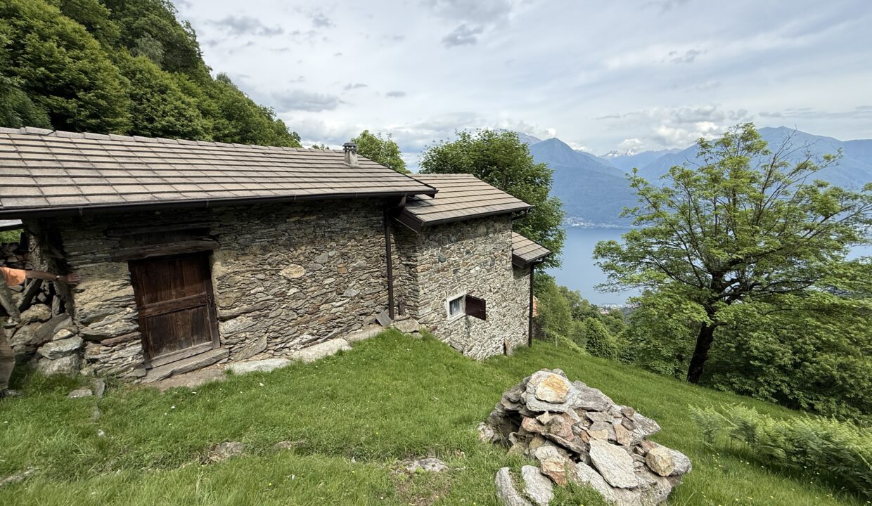 Musso Baita con Terreno da ristrutturare9