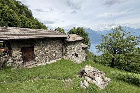 Musso Baita con Terreno da ristrutturare9