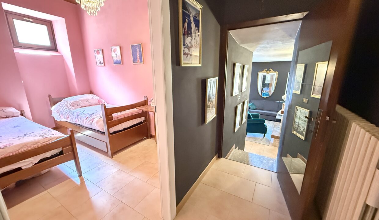 Pianello del Lario Appartamento con Posto Auto e Giardino 11