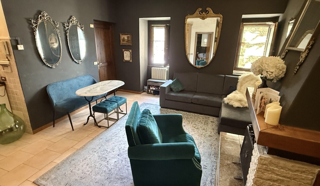 Pianello del Lario Appartamento con Posto Auto e Giardino 12