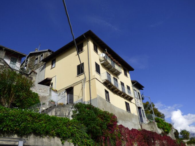 Pianello del Lario Appartamento con Posto Auto e Giardino esterno