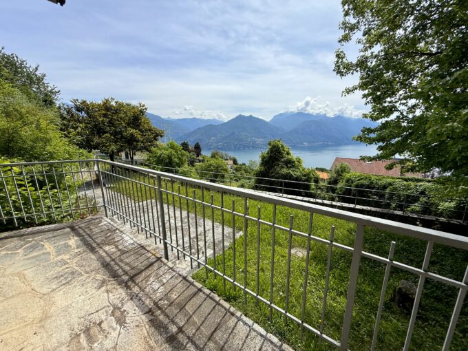 Plesio Casa con Giardino e Vista Lago vista