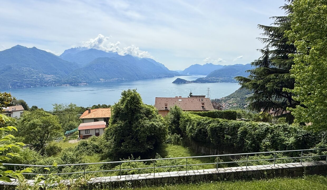 Plesio Casa con Giardino e Vista Lago11