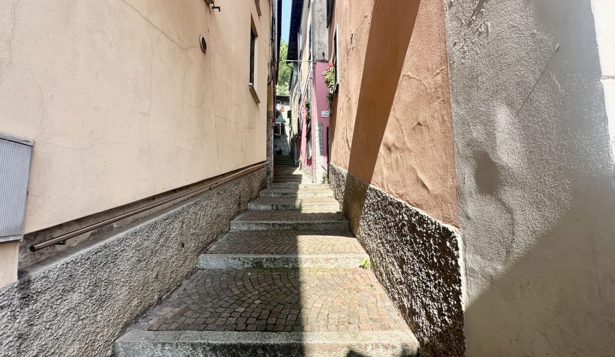 Proprietà Dongo Lago Como da Ristrutturare