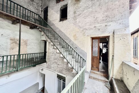 Proprietà Dongo Lago Como da Ristrutturare