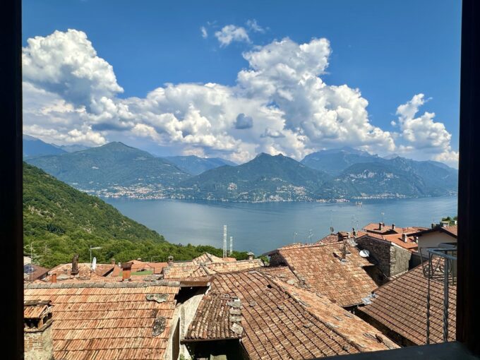 Appartamento Plesio con Terrazzo Vista Lago bella