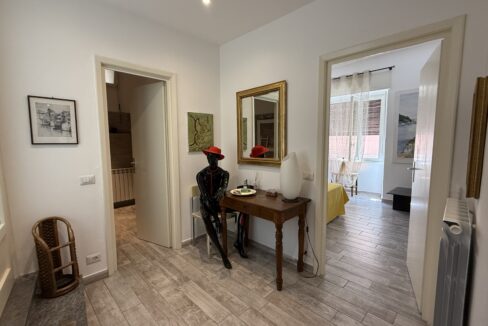Moltrasio Appartamento con Terrazzo e Vista Lago12