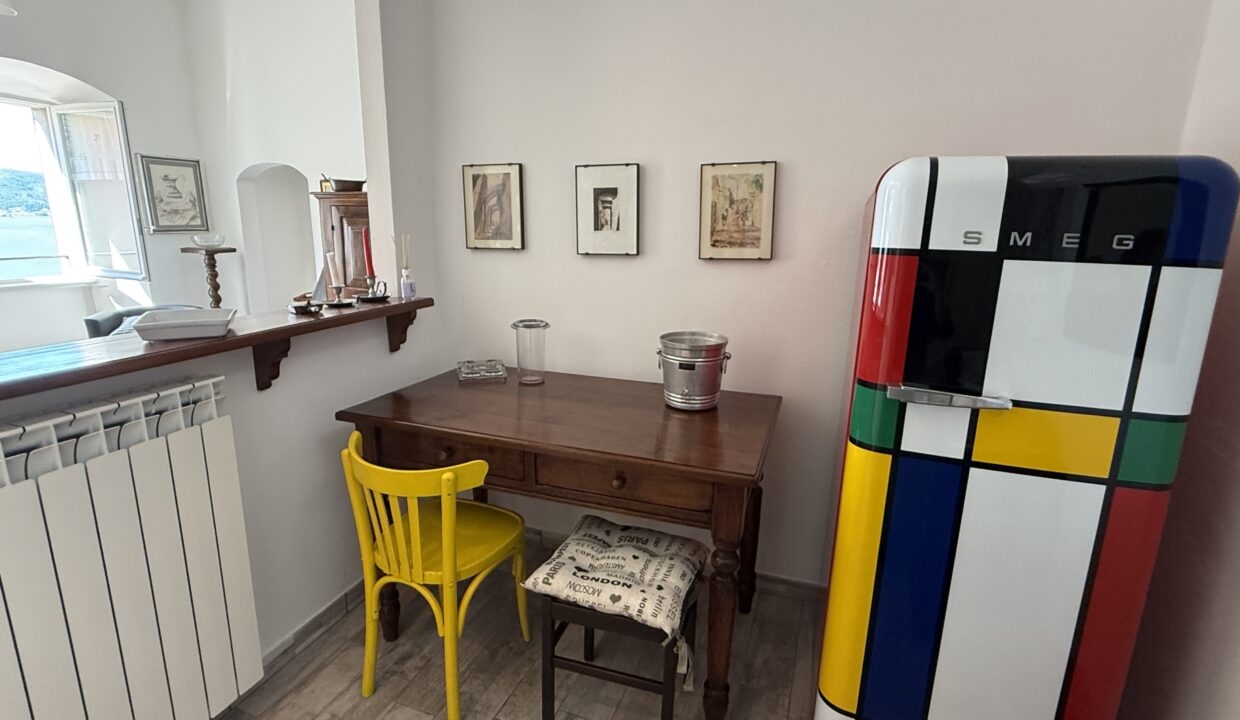 Moltrasio Appartamento con Terrazzo e Vista Lago17