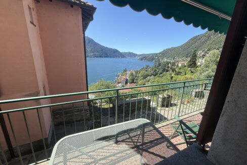 Moltrasio Appartamento con Terrazzo e Vista Lago2