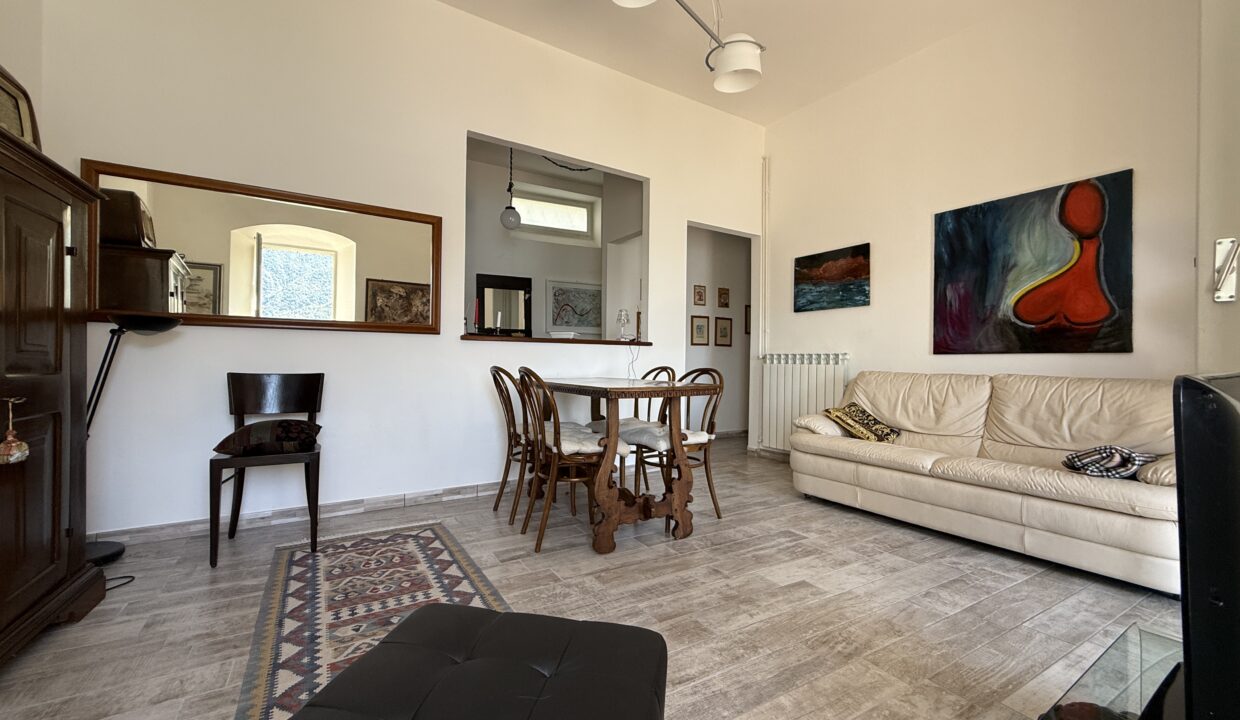 Moltrasio Appartamento con Terrazzo e Vista Lago20