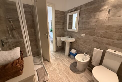 Moltrasio Appartamento con Terrazzo e Vista Lago9