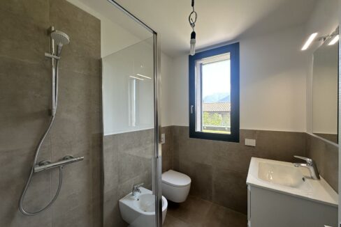 Appartamento Moderno Gera Lario con Giardino