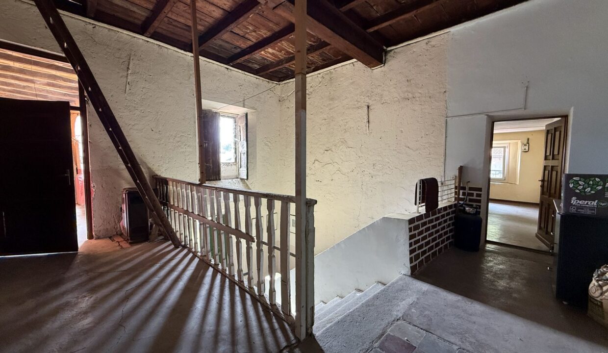 Appartamento Dongo da Ristrutturare 100mt Lago