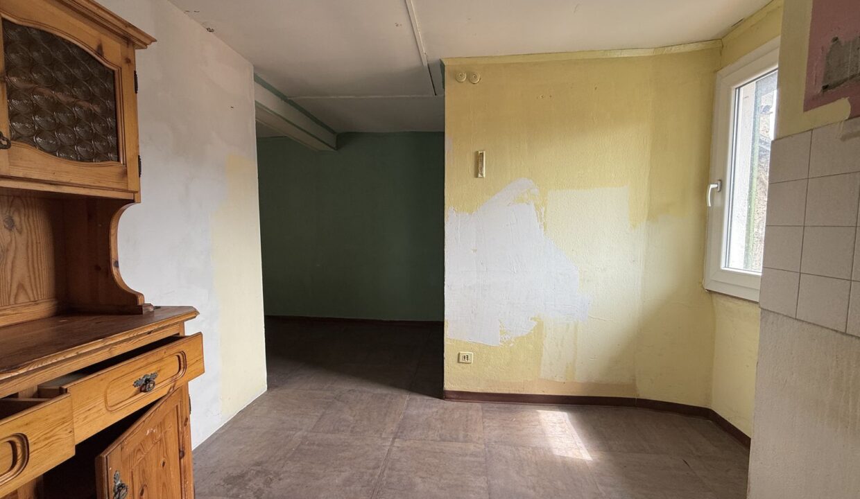 Appartamento Dongo da Ristrutturare 100mt Lago