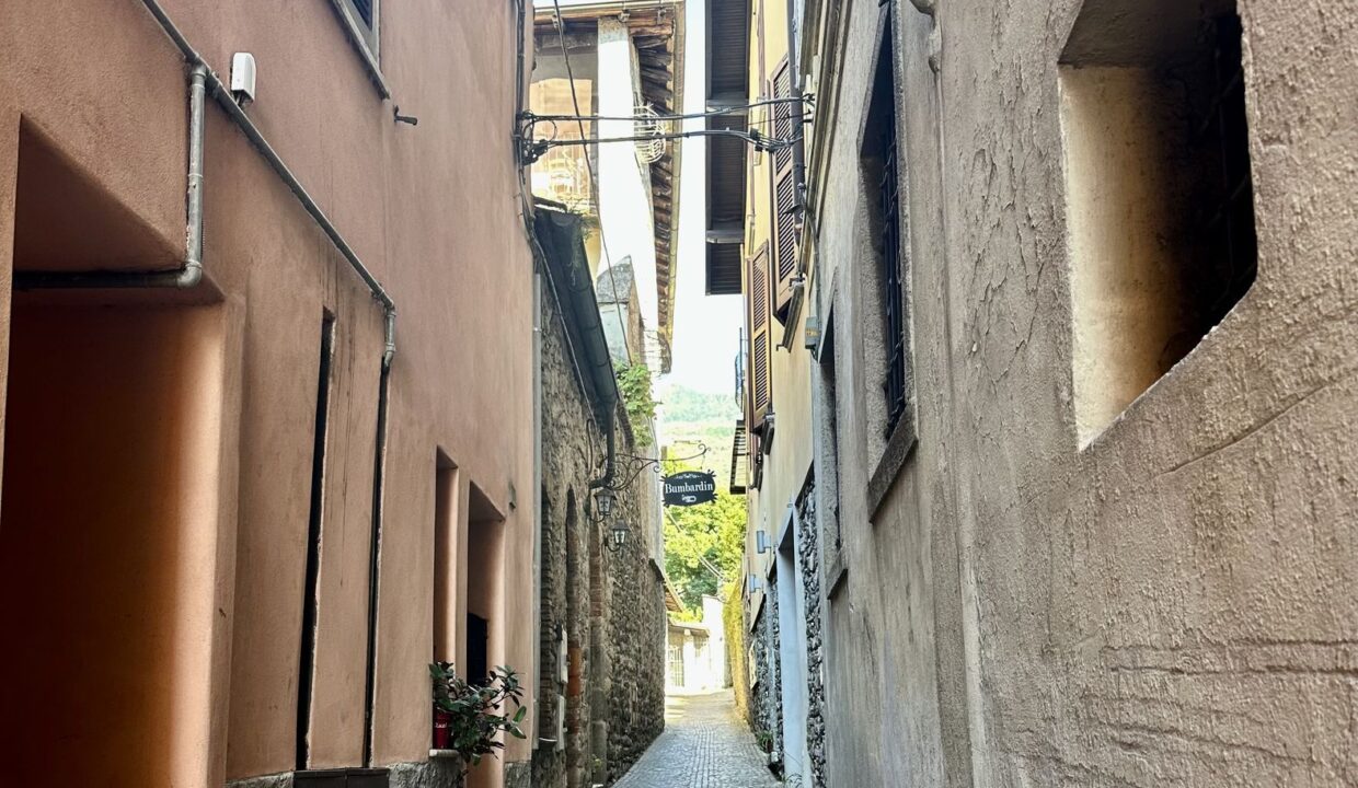 Appartamento Dongo da Ristrutturare 100mt Lago