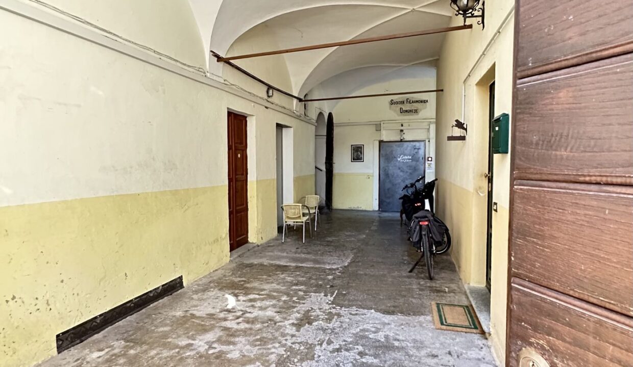 Appartamento Dongo da Ristrutturare 100mt Lago