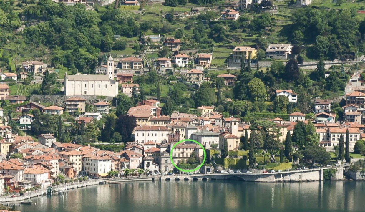 Lago di Como – Gravedona ed Uniti: Palazzo storico fronte lago in pieno centro