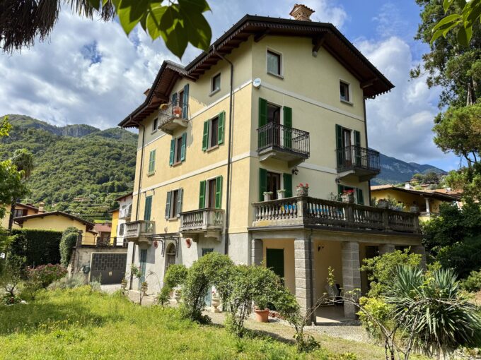 Menaggio Appartamento con Terrazzo esterno