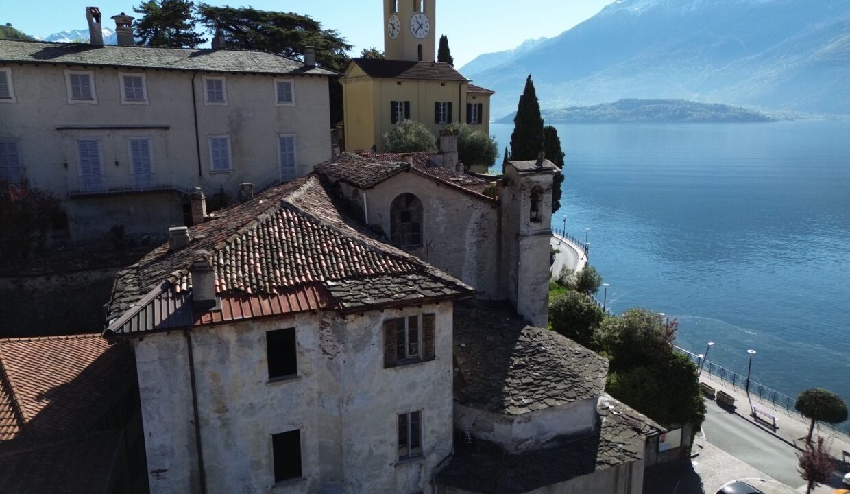 Palazzo Storico Fronte Lago Gravedona ed Uniti