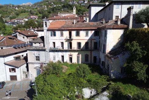 Palazzo Storico Fronte Lago Gravedona ed Uniti