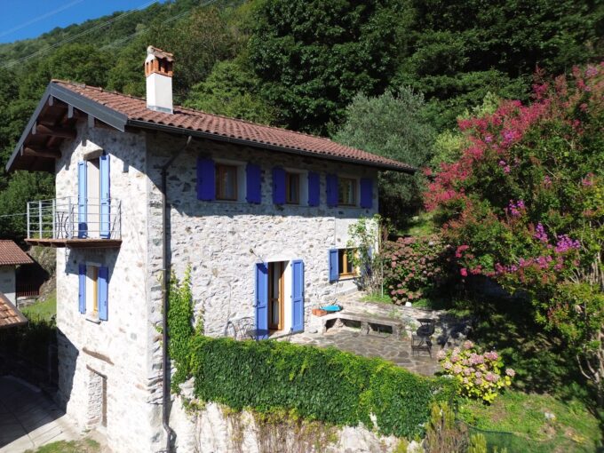 Rustico Ristrutturato Sorico Lago Como con Giardino - esterno