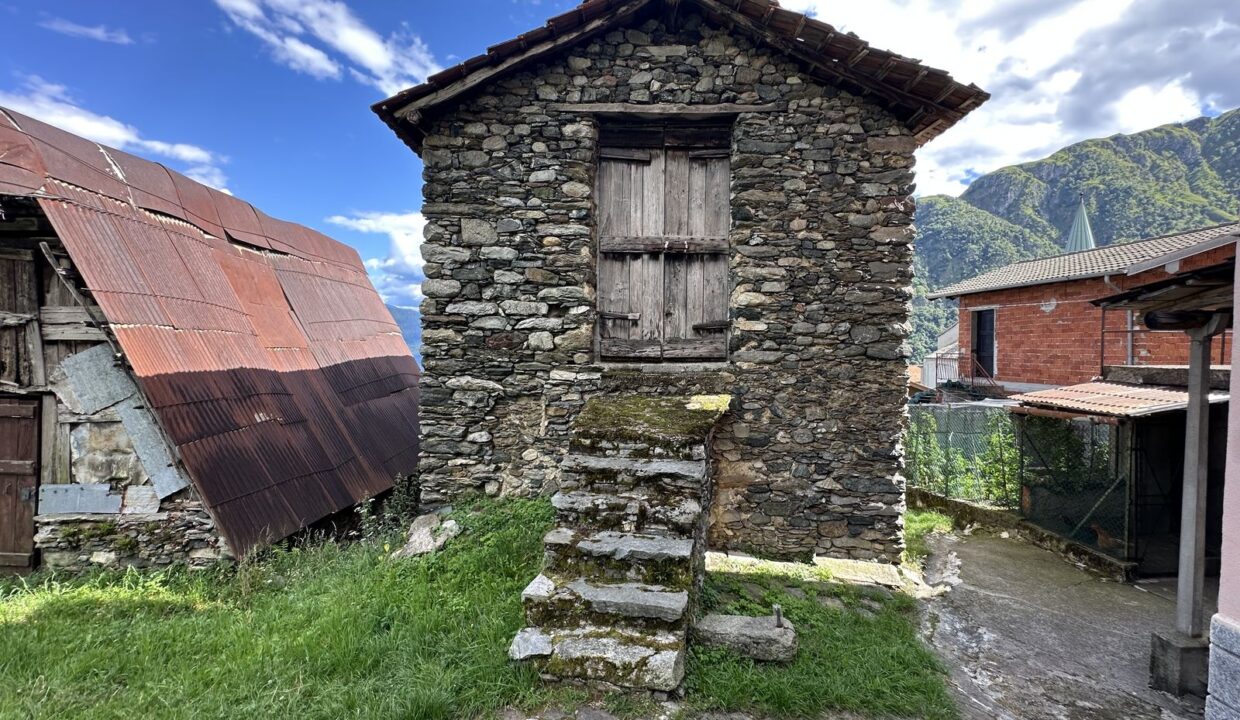 Rustico da Ristrutturare Gravedona ed Uniti con Vista Lago