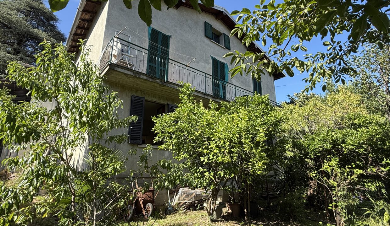 Tremezzo Appartamento con Giardino e Garage 2